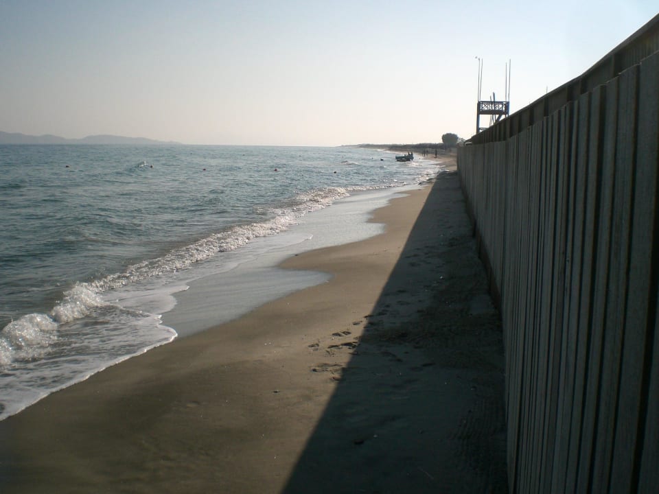 Front Strand östlich Neptune Luxury Resort