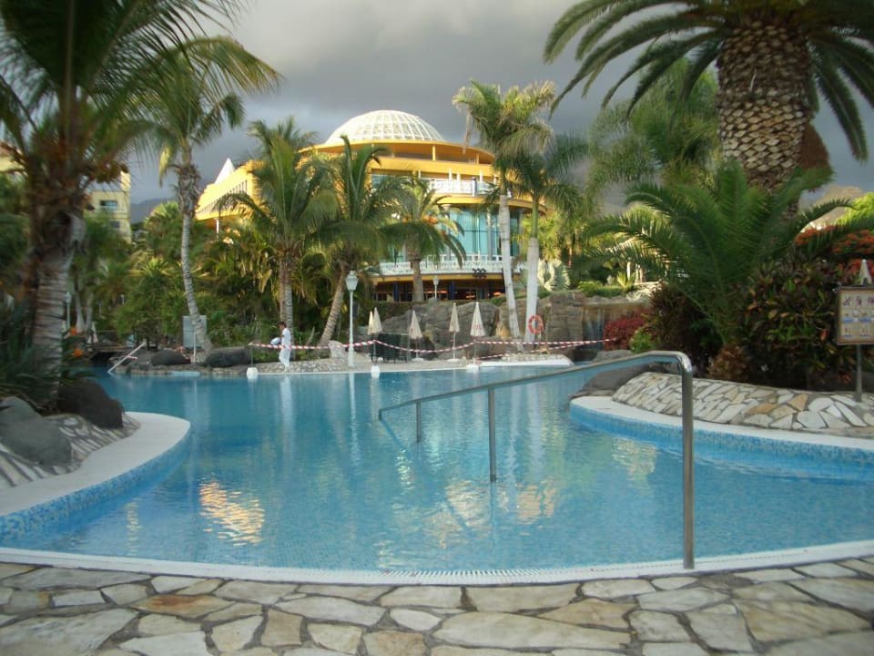 Pool und Hauptgebäude Adrián Hoteles Jardines de Nivaria