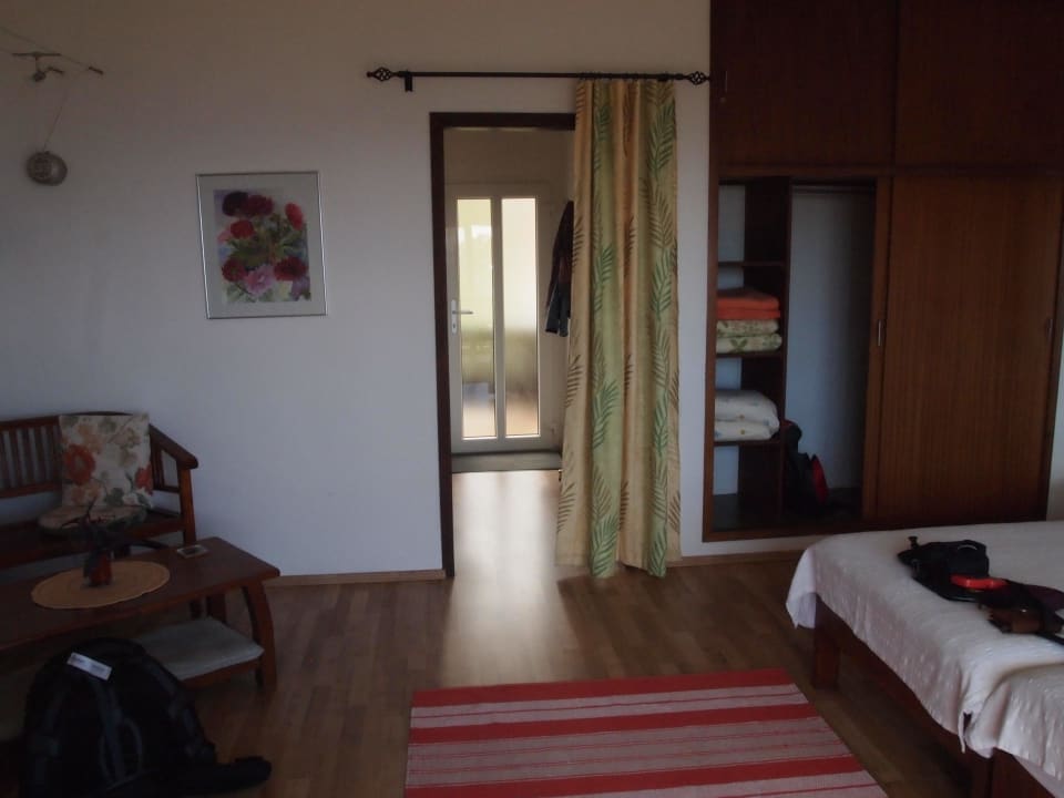 Blick vom Balkon zur Haustür,  Apartamentos Miranda