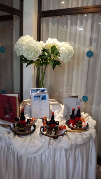 Hotel ''Constantinov Bros Athena Beach'' Constantinou Bros Athena Beach Hotel