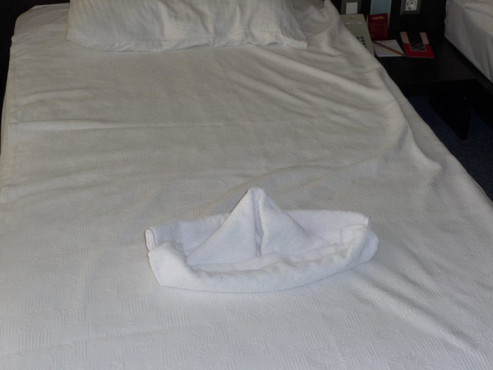 Towel Ship Limak Lara Deluxe Hotel & Resort