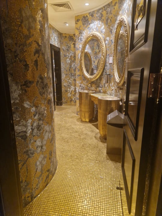 Sonstiges Azura Deluxe Resort & Spa Hotel