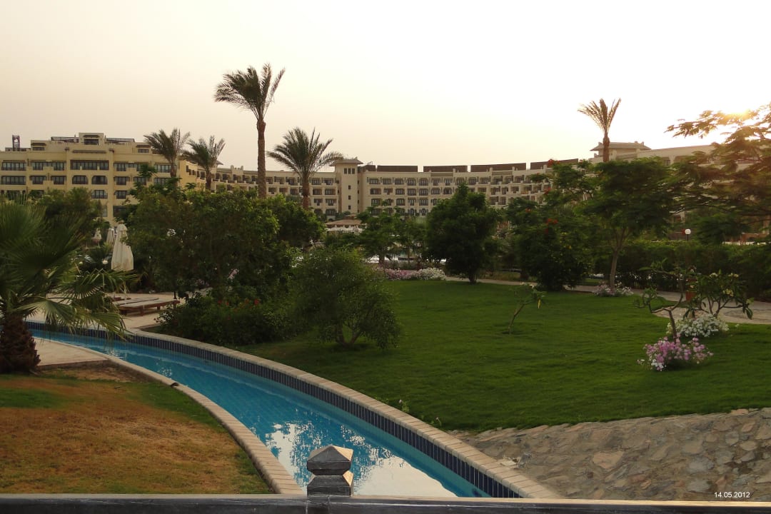 River mit Blick auf Hotel  Steigenberger ALDAU Beach Hotel