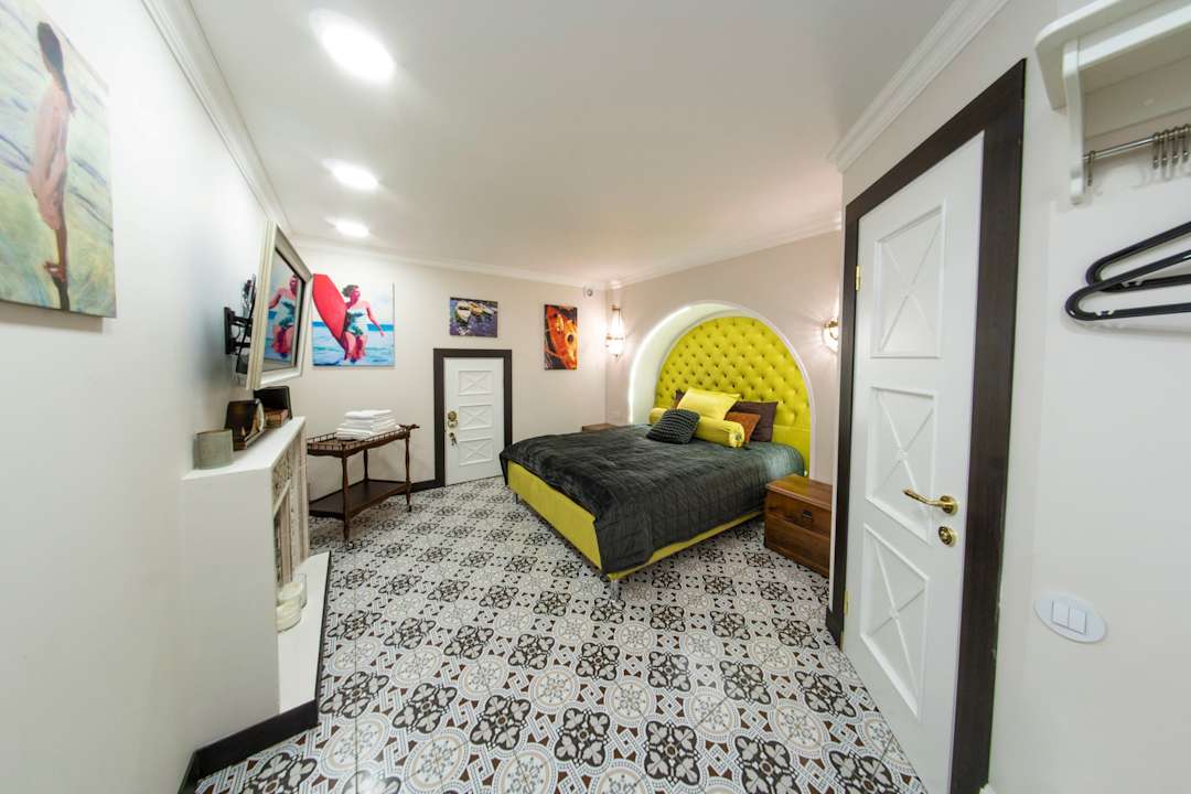 Zimmer Boutique apartments Mason in historical Odessa