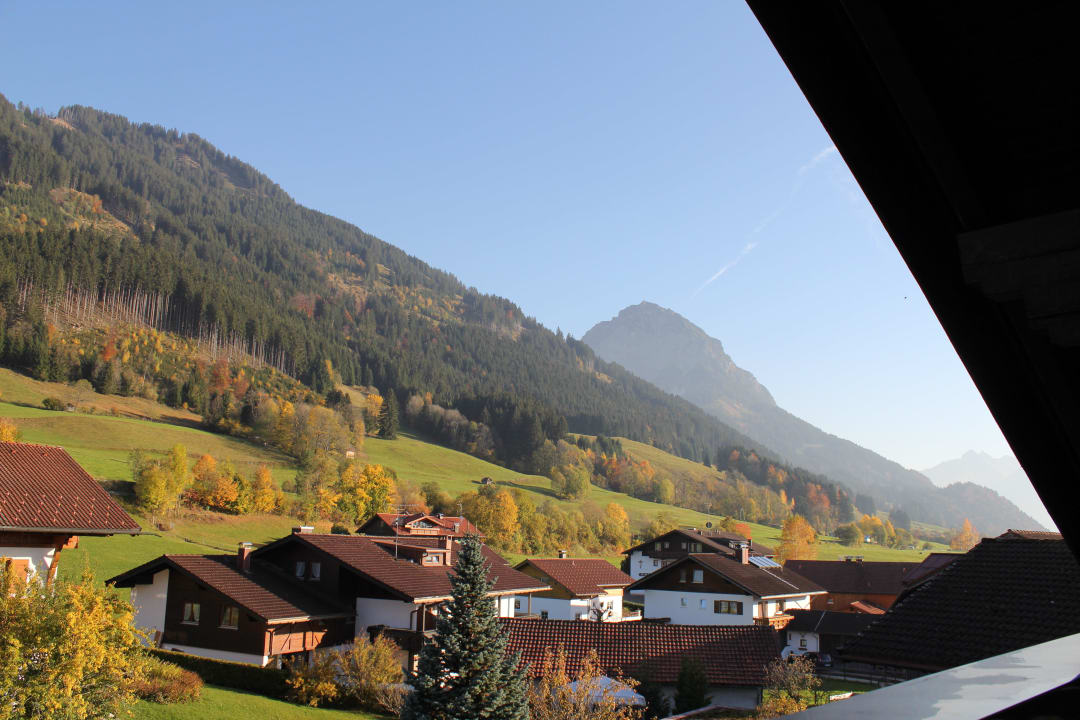 Blick von Balkon in Richtung Oberstdorf Ferienwohnungen Schittlerhaus
