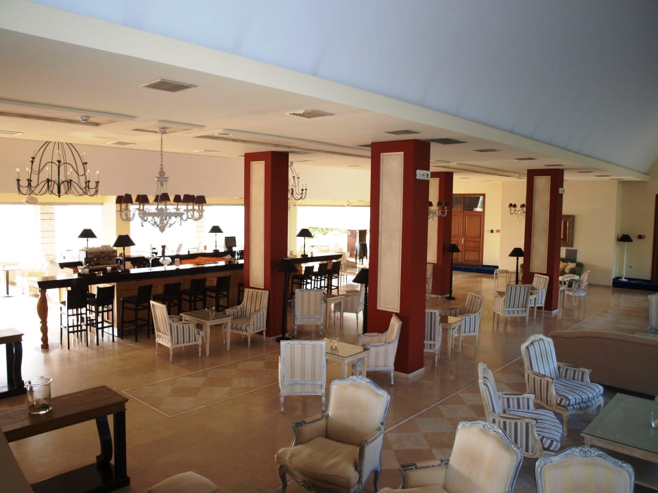 Main bar Olympian Bay Grand Resort