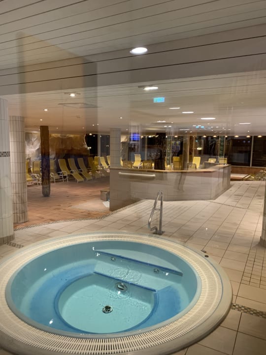 Pool Hotel Bellevue am See