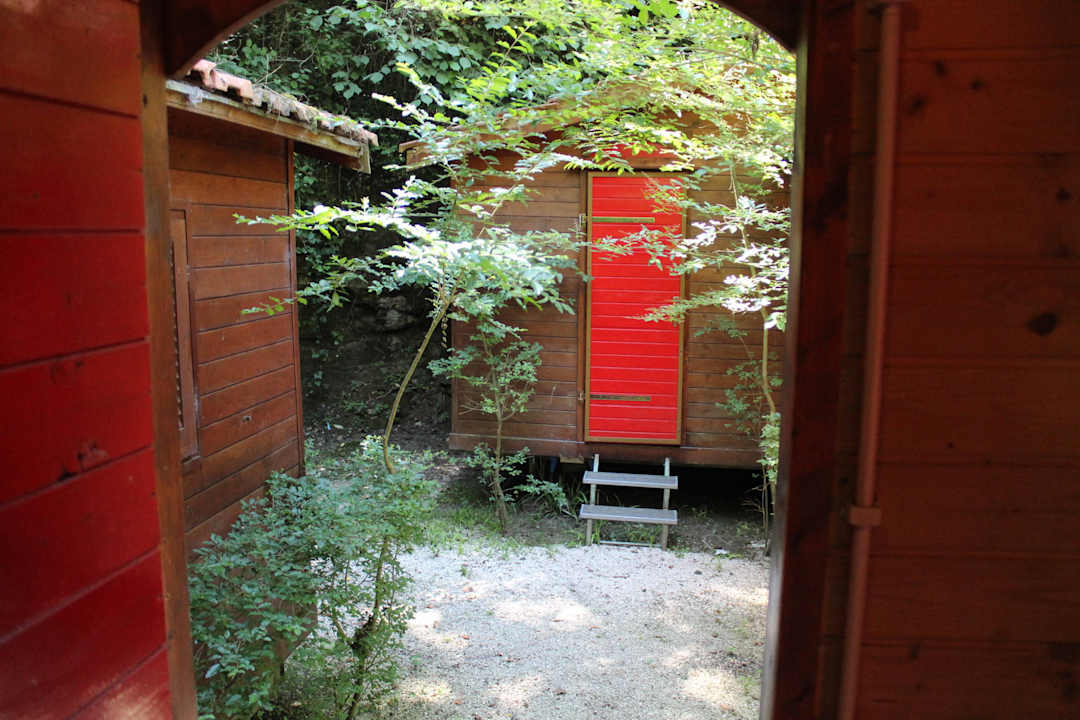 Cabin #5 twin beds Veio Residence Resort