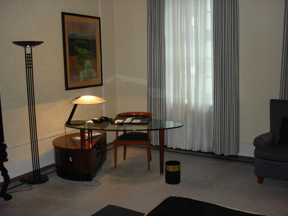 Schreibtisch Hotel Taschenbergpalais Kempinski Dresden