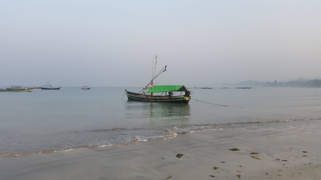 Boot Ngapali Bay Villas & Spa