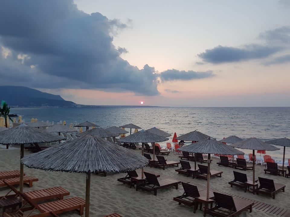 Strand High Beach Resort