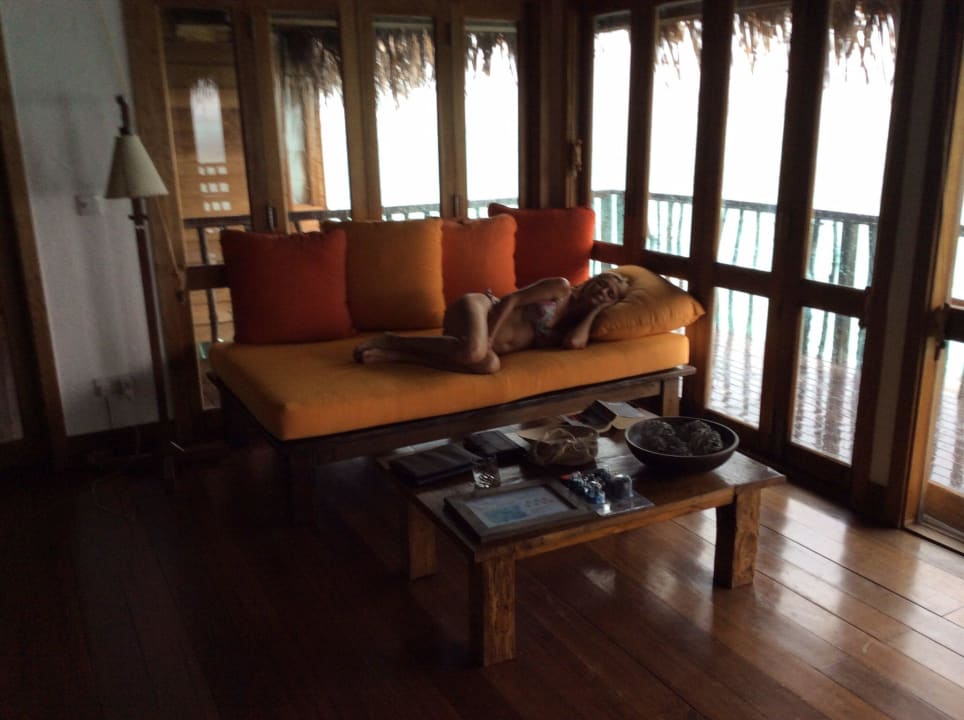 Leseecke im Wohn-Essbereich Gili Lankanfushi Resort