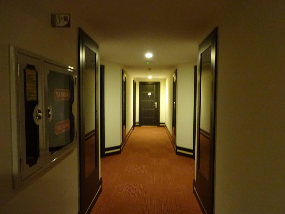Gang zum Zimmer Limak Lara Deluxe Hotel & Resort