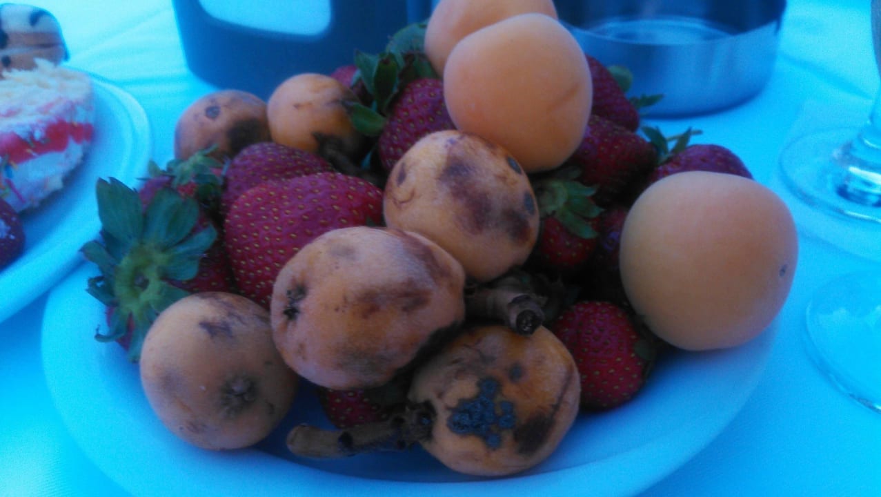 Фрукты Saphir Hotel & Villas