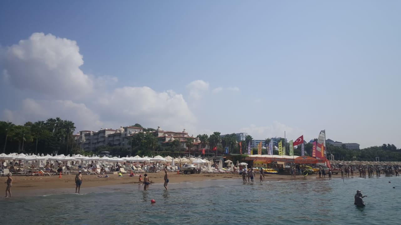 Außenansicht Iz Flower Side Beach Hotel