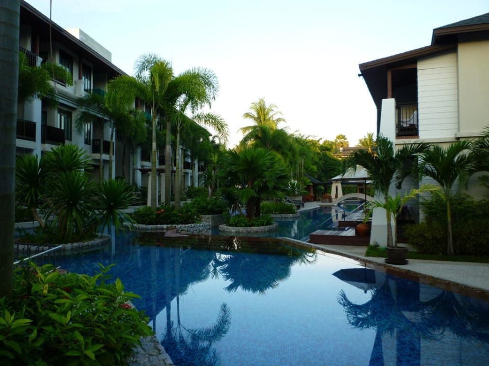Pool-Access-Pool La Flora Khao Lak