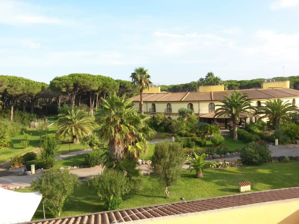 Ausblick vom Zimmer 423 Horse Country Resort Congress & Spa