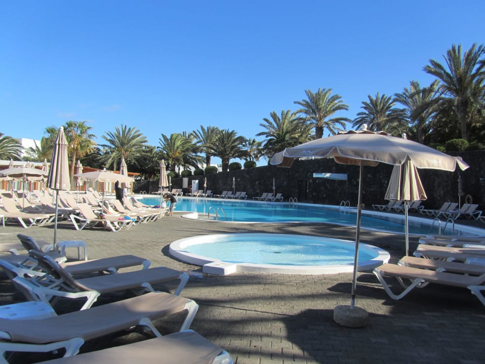 Pool Haupthaus Relaxia Olivina