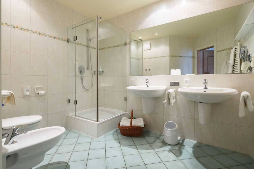 Badezimmer Ringhotel Nebelhornblick