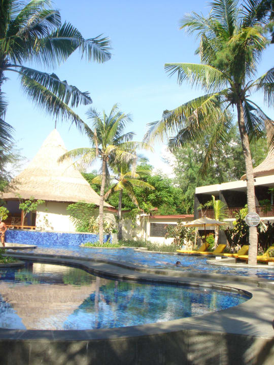 Pool Aston Sunset Beach Resort Gili Trawangan
