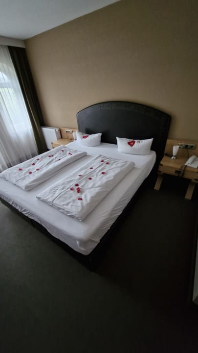 Zimmer Burghotel Am Hohen Bogen