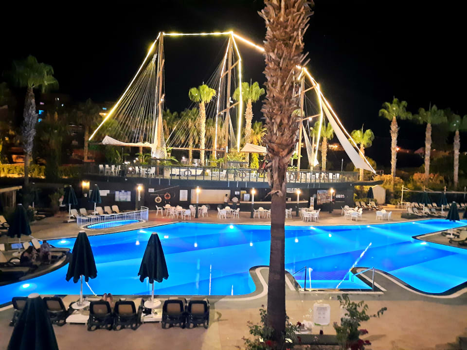 Pool Can Garden Resort