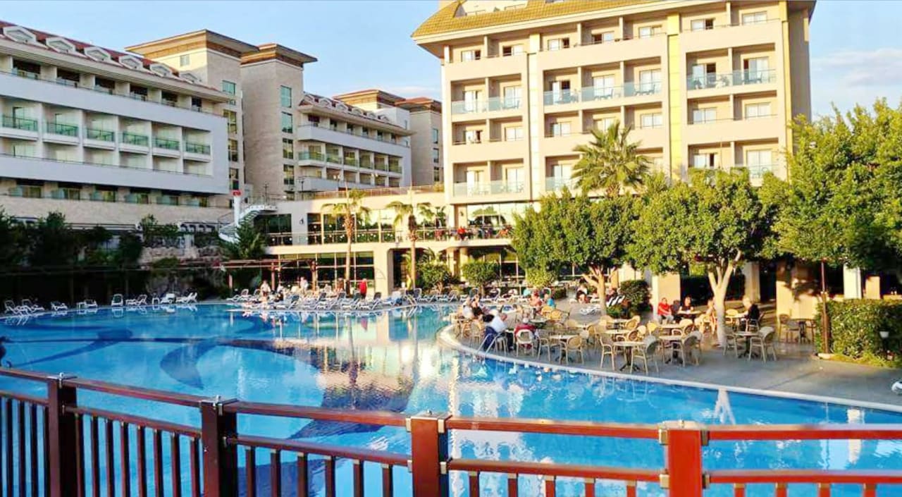 Vom oberen Pool Aydinbey Kings Palace & Spa