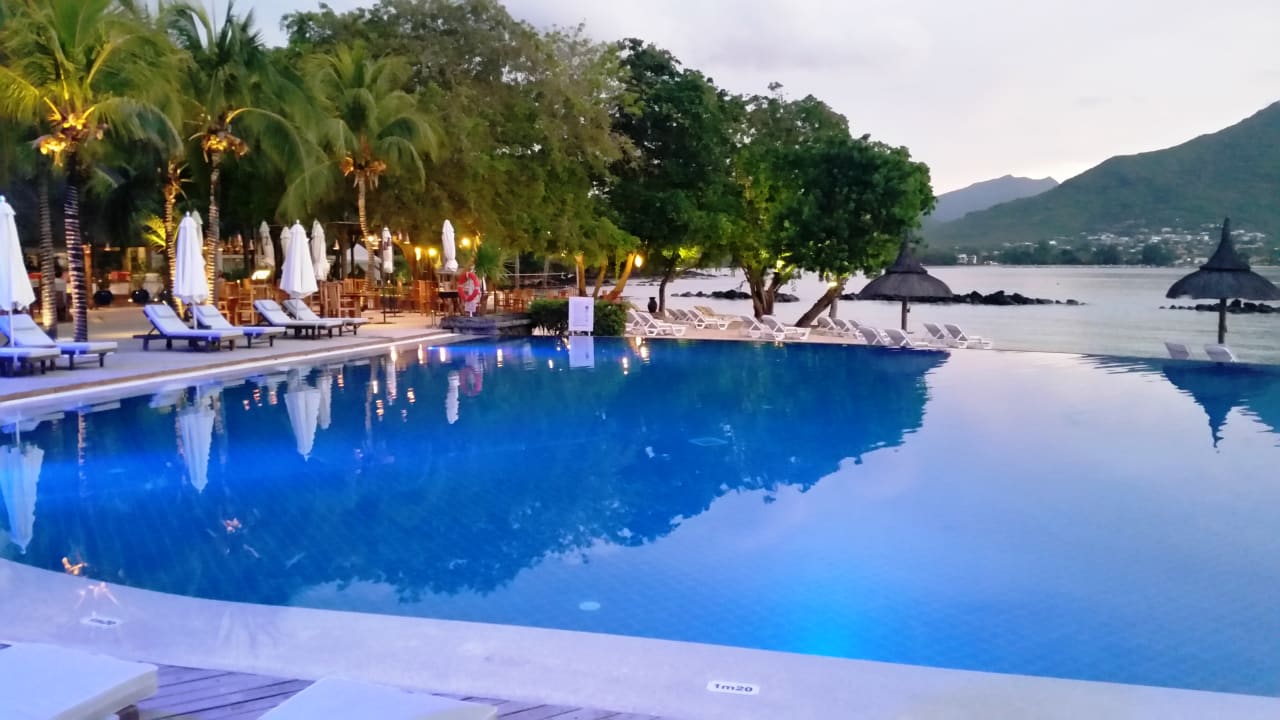 Pool Sands Suites Resort & Spa