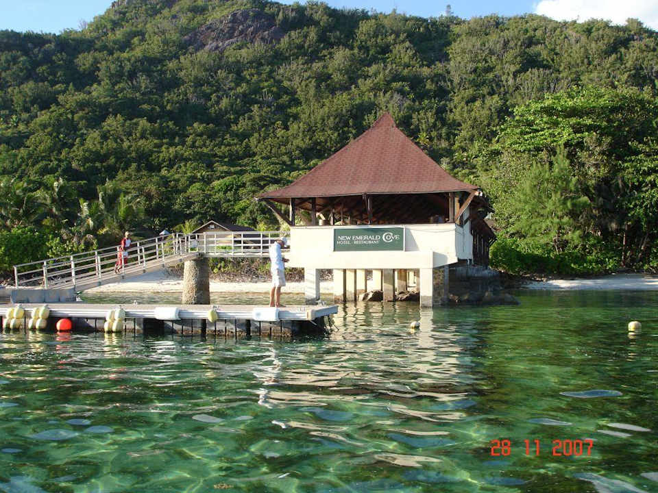 Bootsanleger ( Jetty ) des Hotels Hotel New Emerald Cove