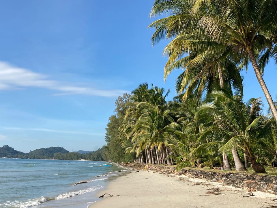Strand Centara Koh Chang Tropicana Resort