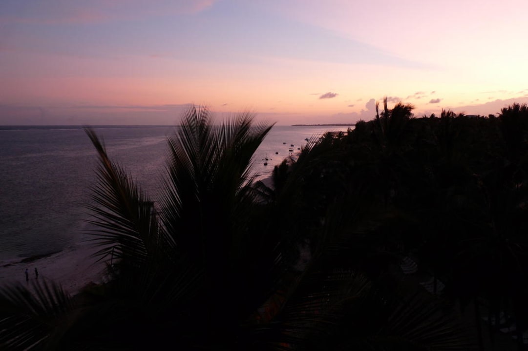 Abendstimmung PrideInn Flamingo Beach Resort & Spa