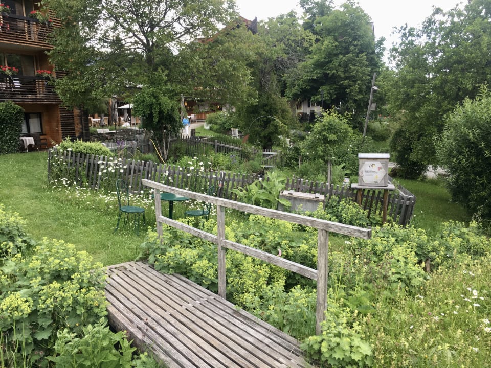 Gartenanlage Naturhotel Chesa Valisa