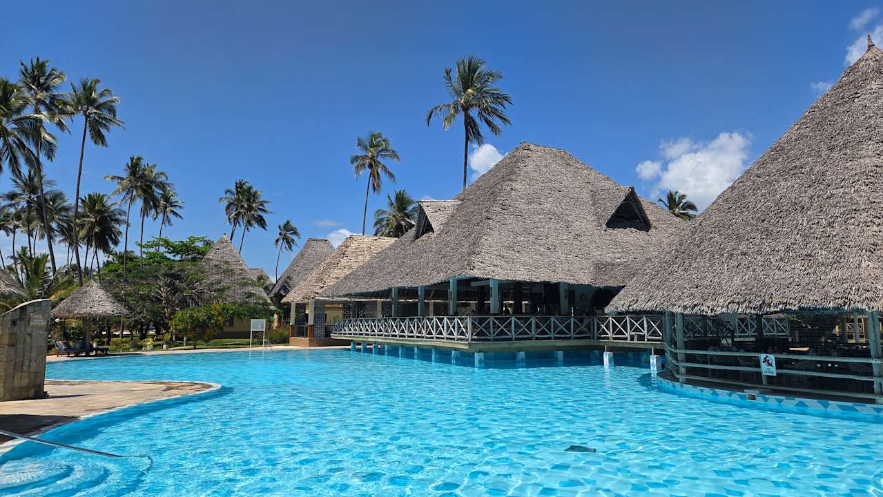 Pool Neptune Pwani Beach Resort & Spa