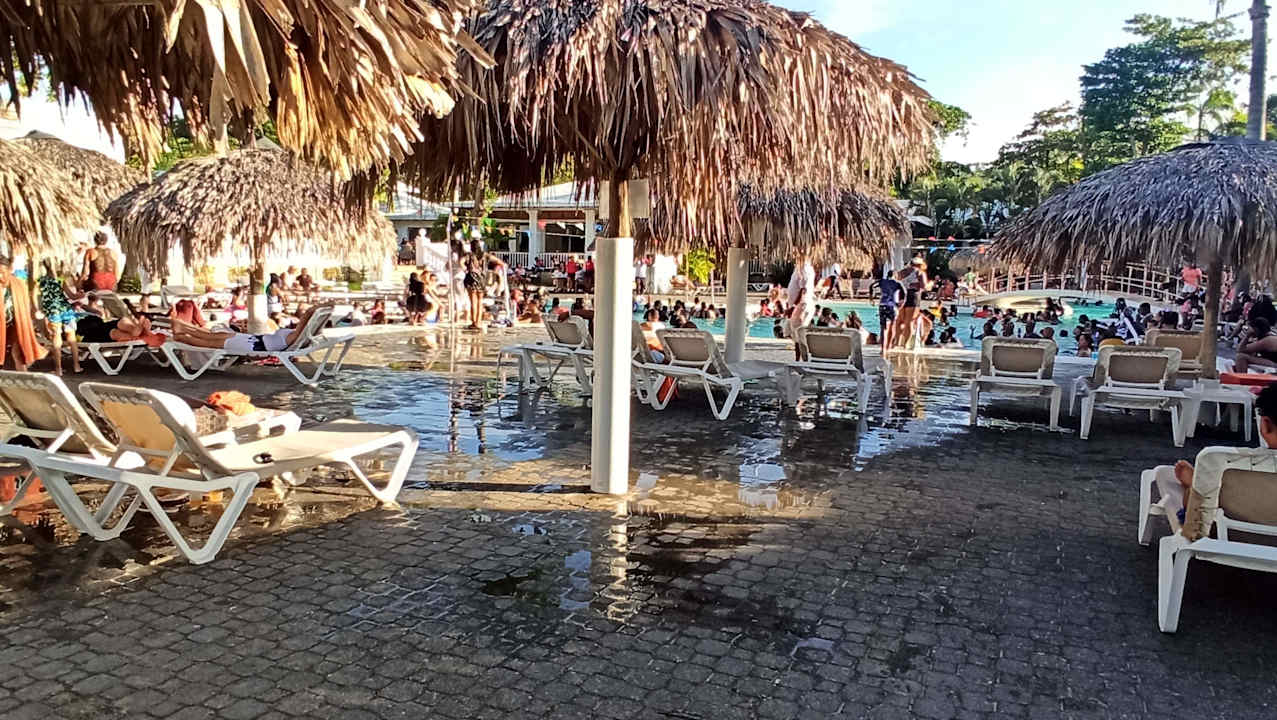 Pool Playabachata Hotel