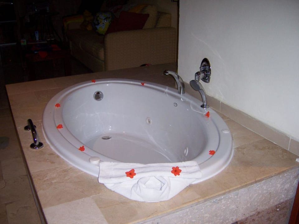 geschmückte Whirlwanne Hotel Grand Palladium Palace Resort, Spa & Casino