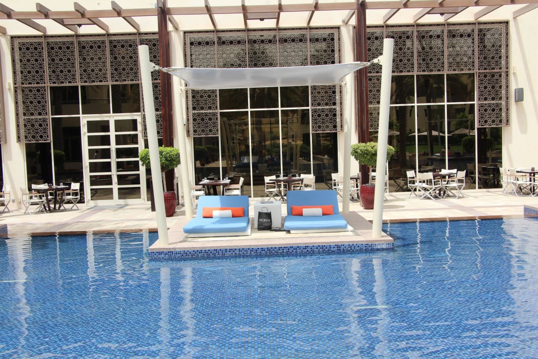Grosser Pool (Tiefe ca.0.2m) Park Hyatt Abu Dhabi Hotel and Villas