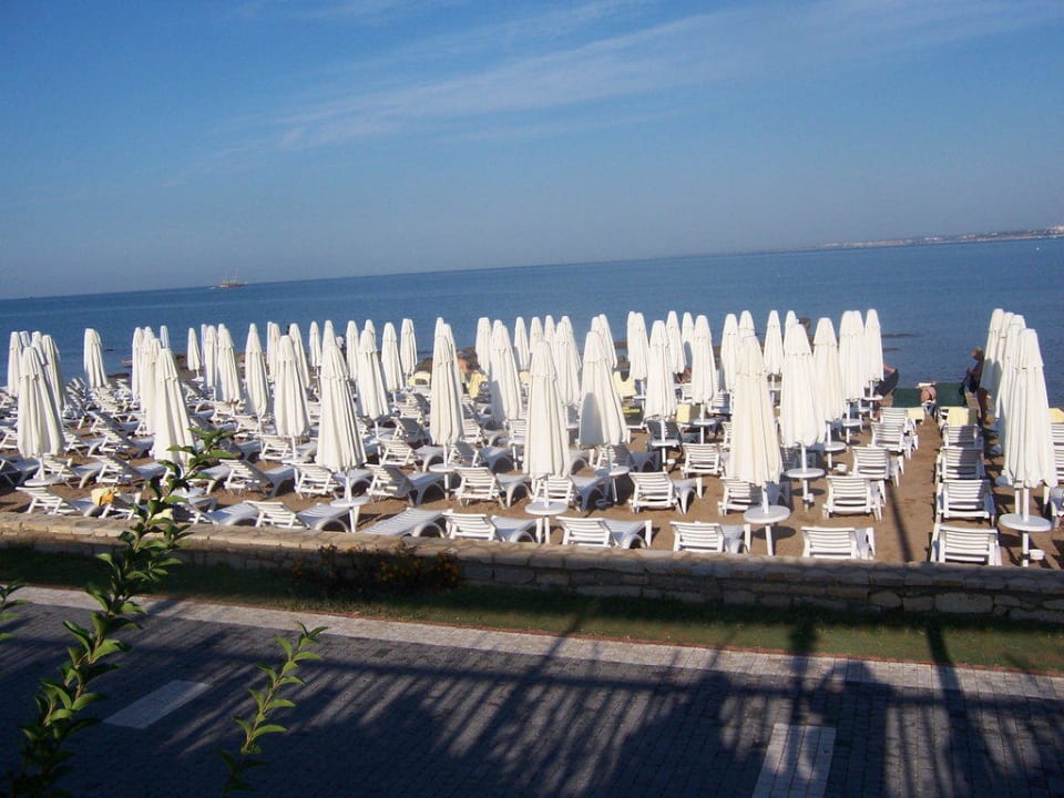 Strand vom Restaurant aufgenommen Can Garden Beach