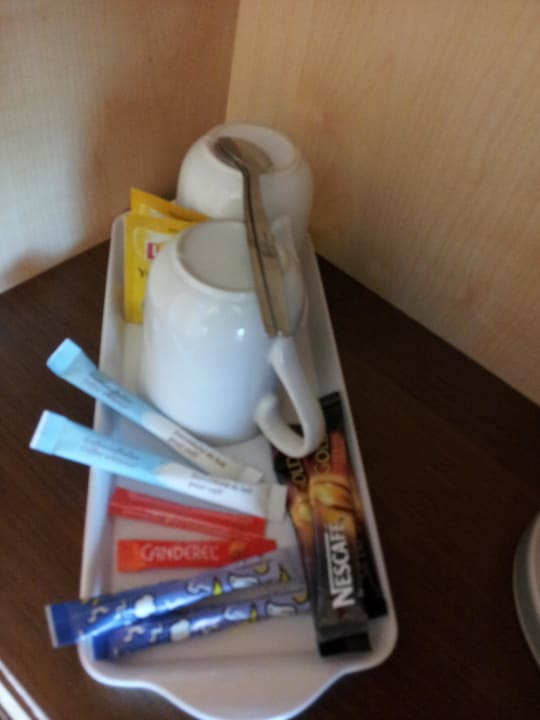 Kaffee und Tee Holiday Inn Express Zürich - Airport