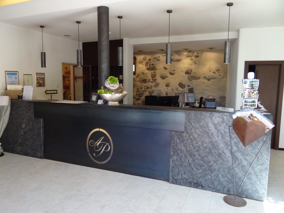 Rezeption Hotel Ansitz Plantiz