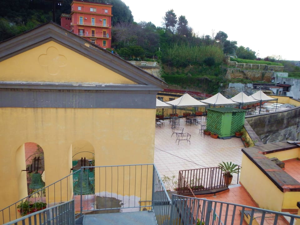 Dachterrasse des Hotels Grand Hotel Capodimonte