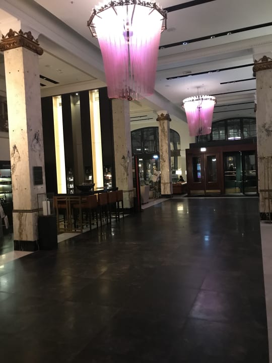 Lobby Reichshof Hamburg