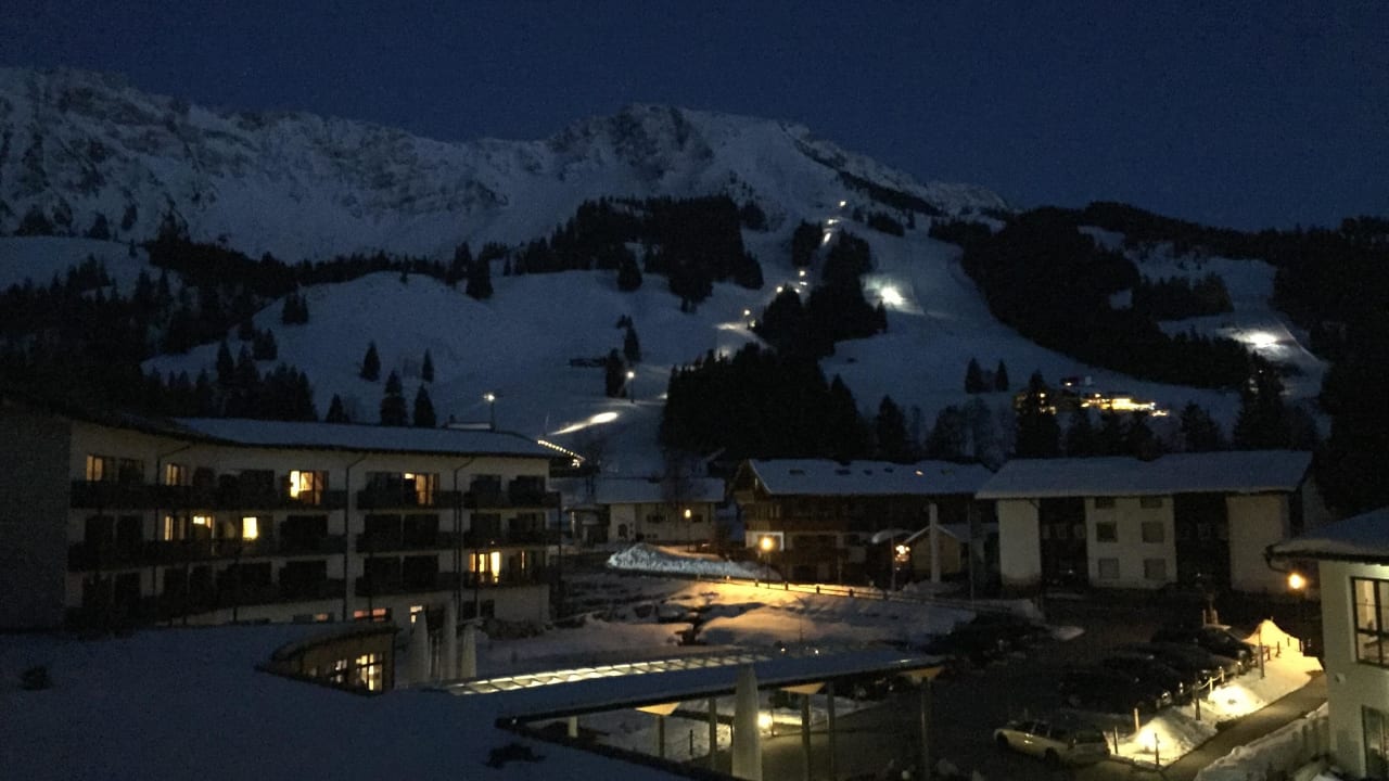 Aussicht bei Nacht Panoramahotel Oberjoch