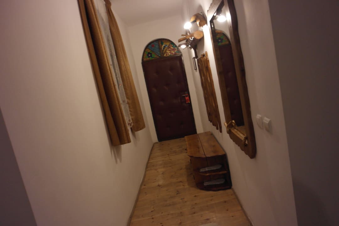 Floor of Room by trensator Hotel Castelul de Vis