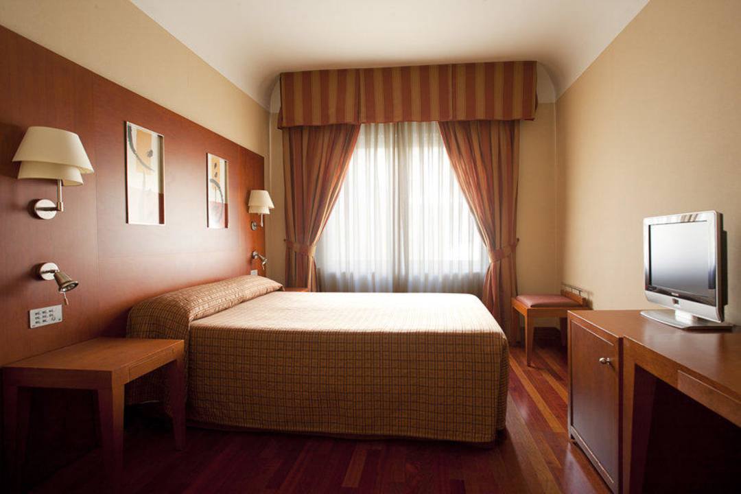 Standard Room NH Collection Madrid Colón