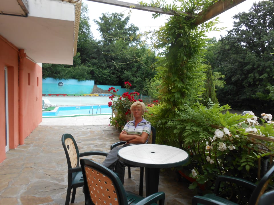 TARAS PRZED BASENEM Hotel Zlaten Rog/ Golden Horn