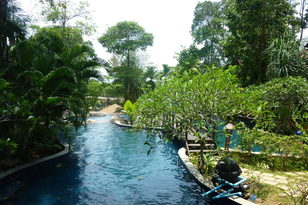Gartenanlage mit Pool Khao Lak Merlin Resort