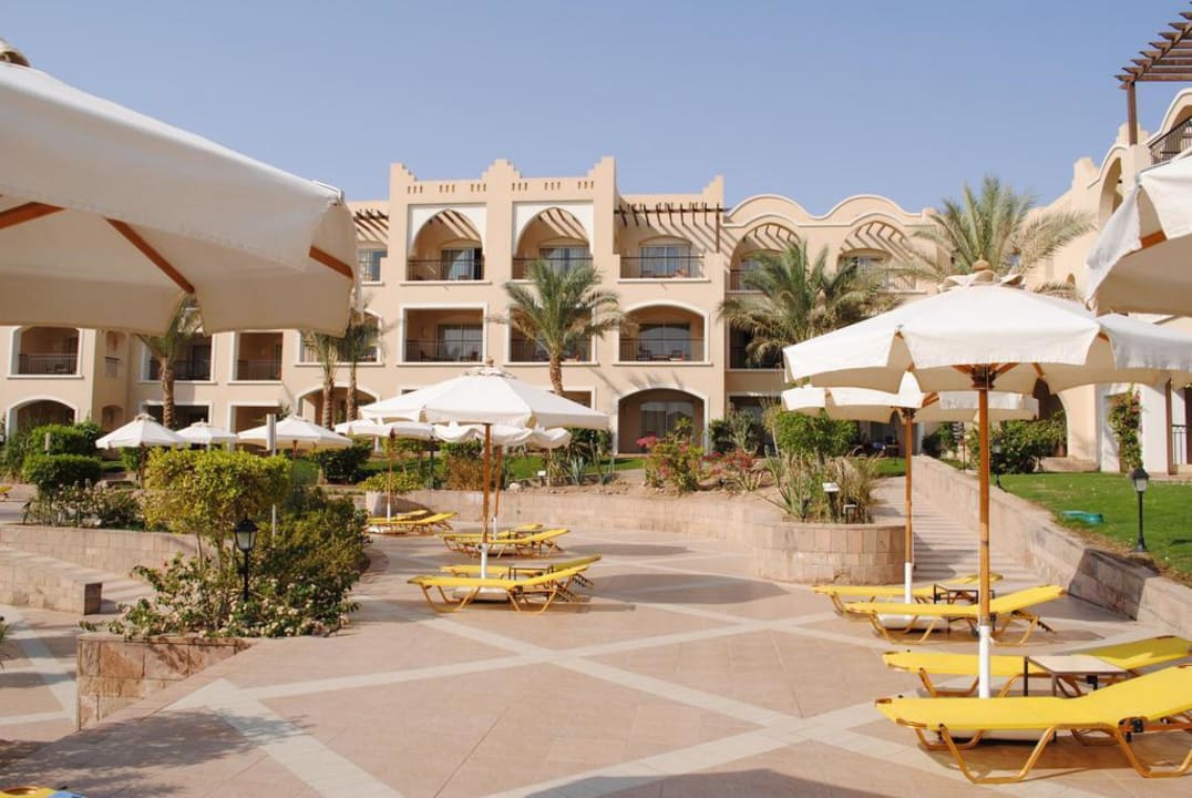 Liegenbereich Hotel JAZ Makadi Star & Spa