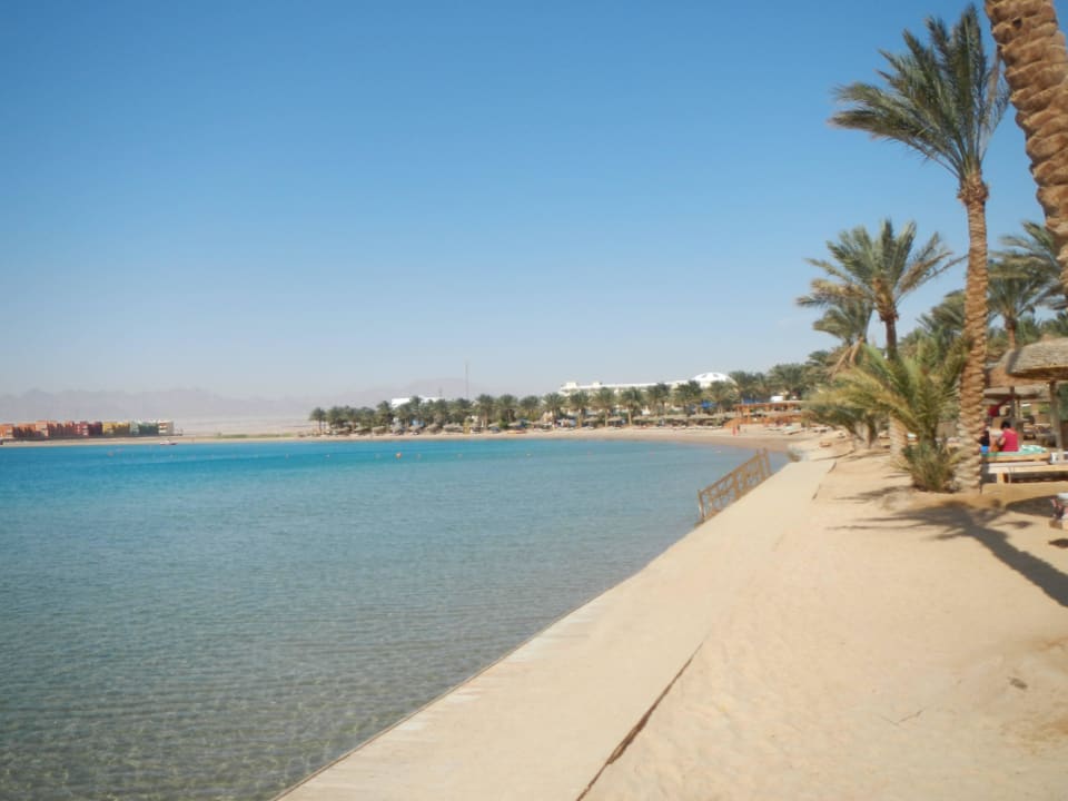 1,2 km Strand Palm Royale Resort - Soma Bay