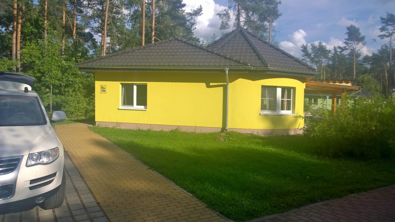 Außenansicht Villa Familienpark Senftenberger See