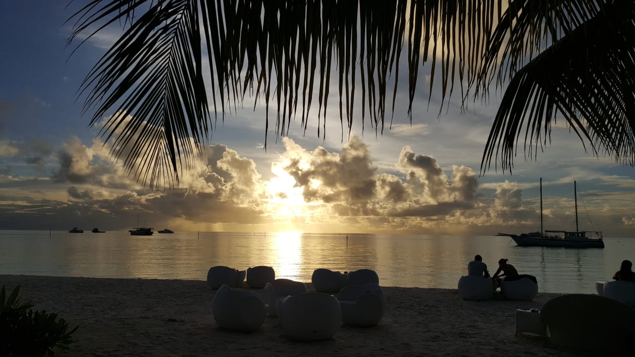 Strand Meeru Maldives Resort Island